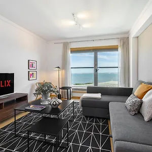 Whome Panoramic View With Elevator, Ac, Garage Perfect For Families & Business Travellers Apartment