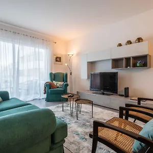 Caravelas 2-bedroom With Pool - 50m From The Apartamento Armação de Pêra
