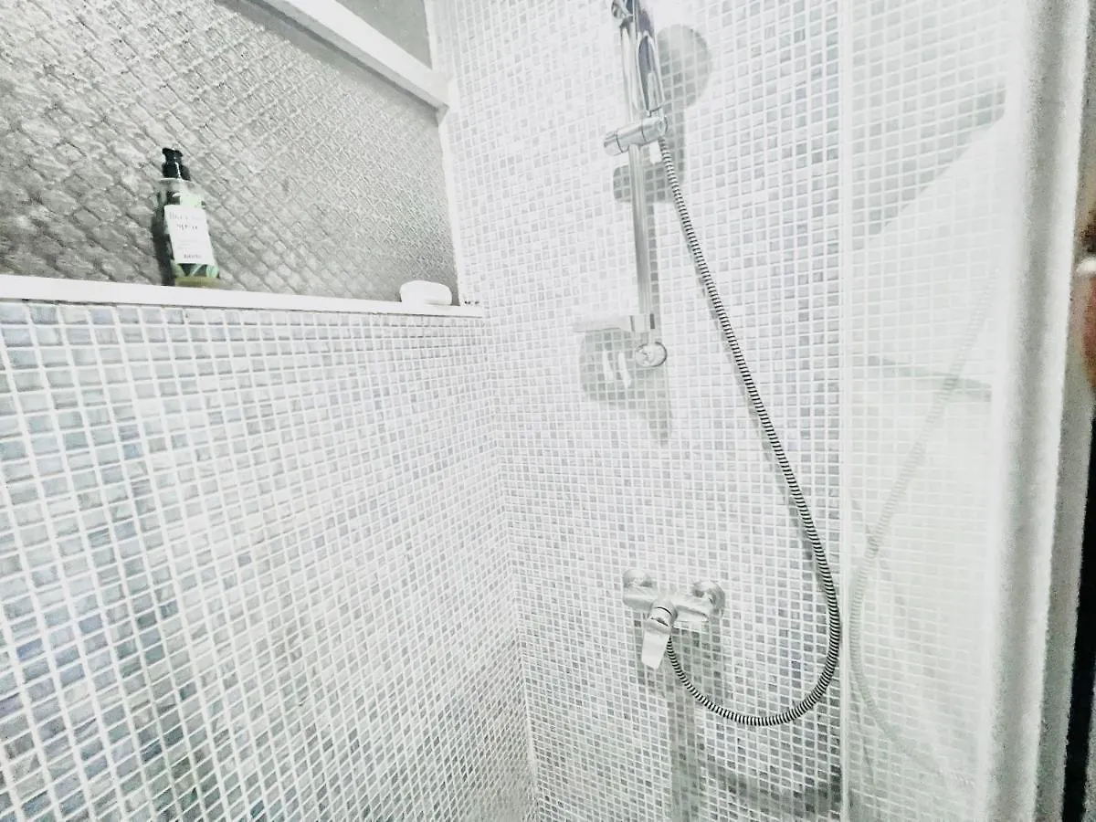 Lisbon Alcantara Seaside Apartment